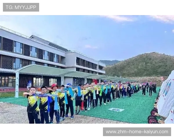 射箭学院加强青少年训练营的器材维护与安全管理，青少年射箭培训